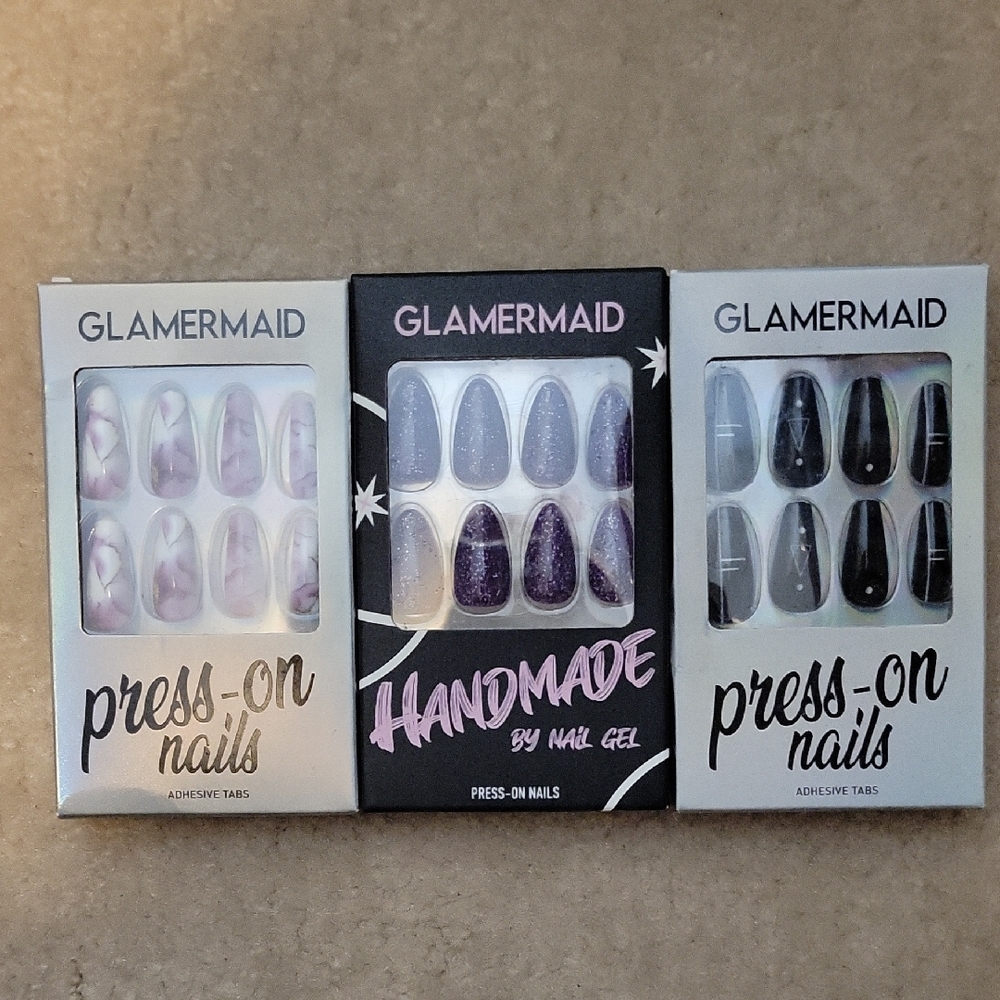 Glamermaid Press-On Nails Set Medium (Set Of 3)